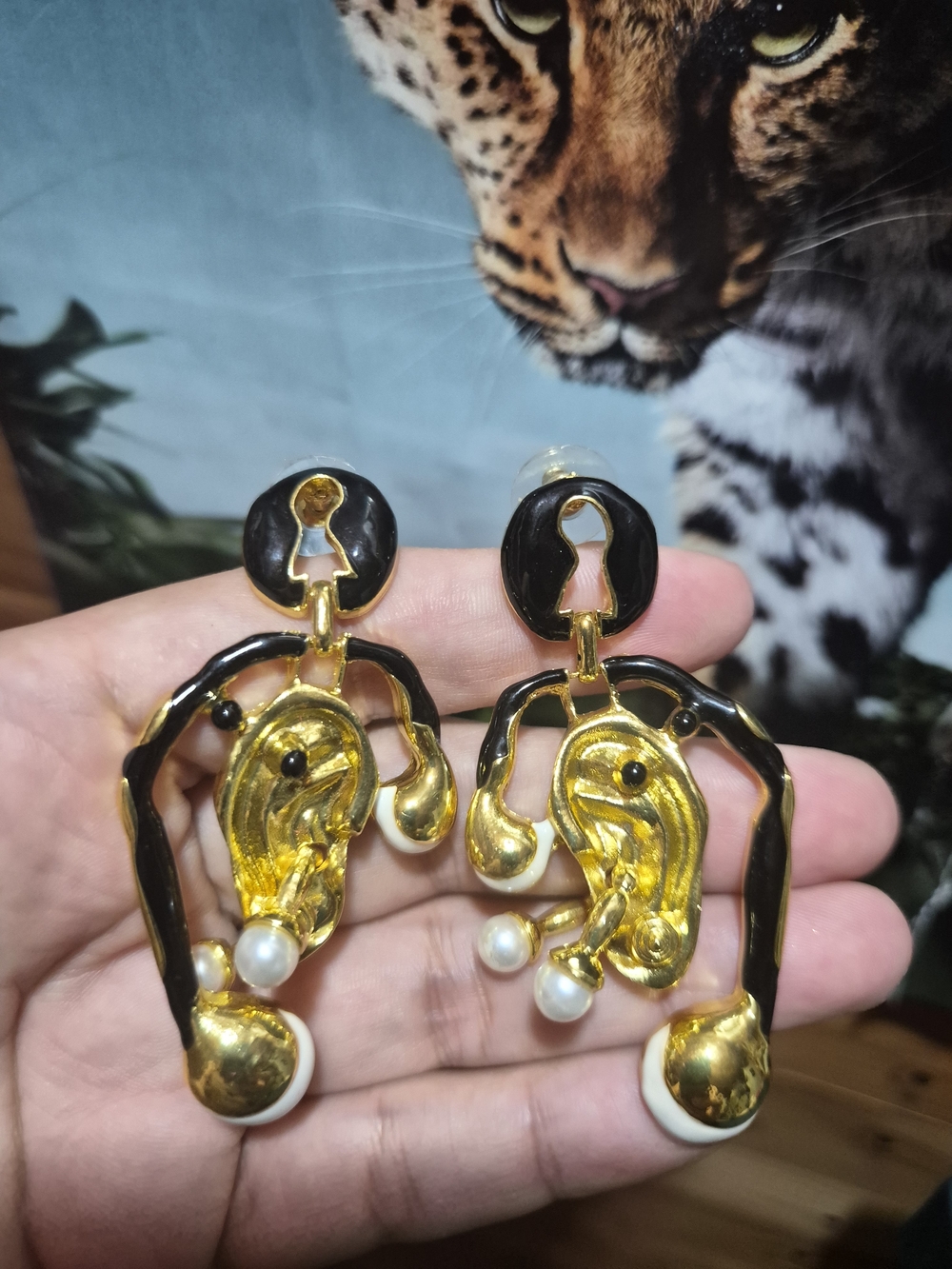 Fashion Gold and Black Abstract Sculptural Drop Earrings with Pearl Accents